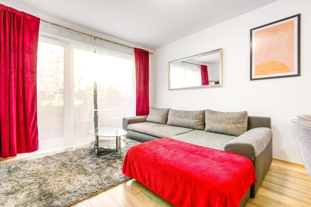 Tranquil With Free Parking And Garden Connection In The Downtown Apartment